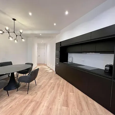 Apartment Spacious Newly Renovated Loft With Ac